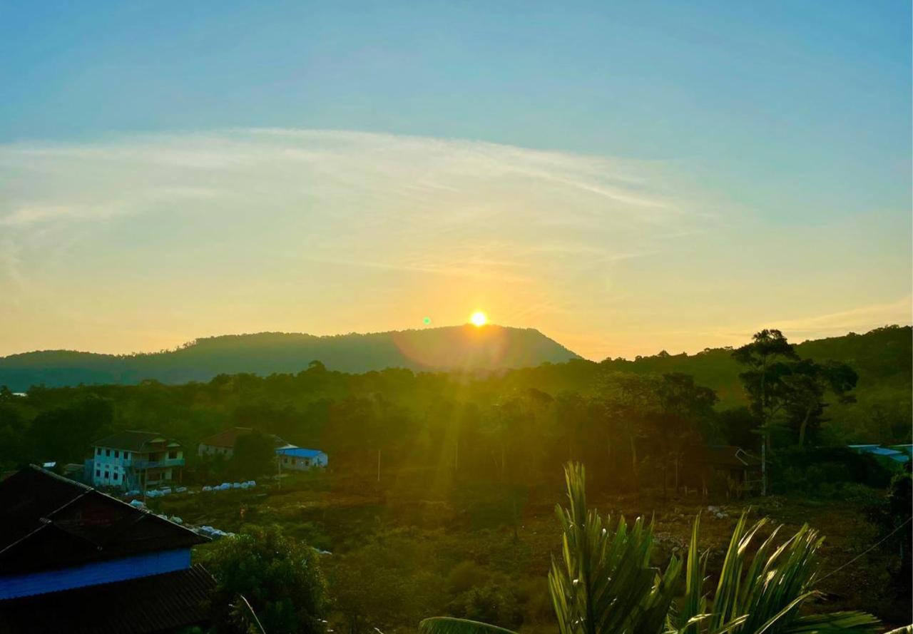The Cliff Hostel, M'Pay Bay Koh Rong Sanloem Luaran gambar